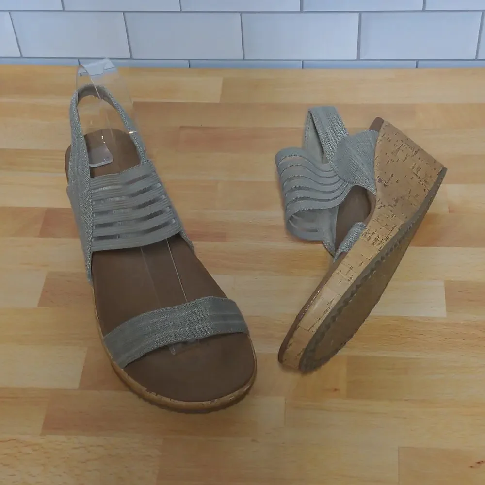 Skechers Taupe Beverlee Smitten Kitten Mid Heel Sandals Wedges 38527 - Size 8